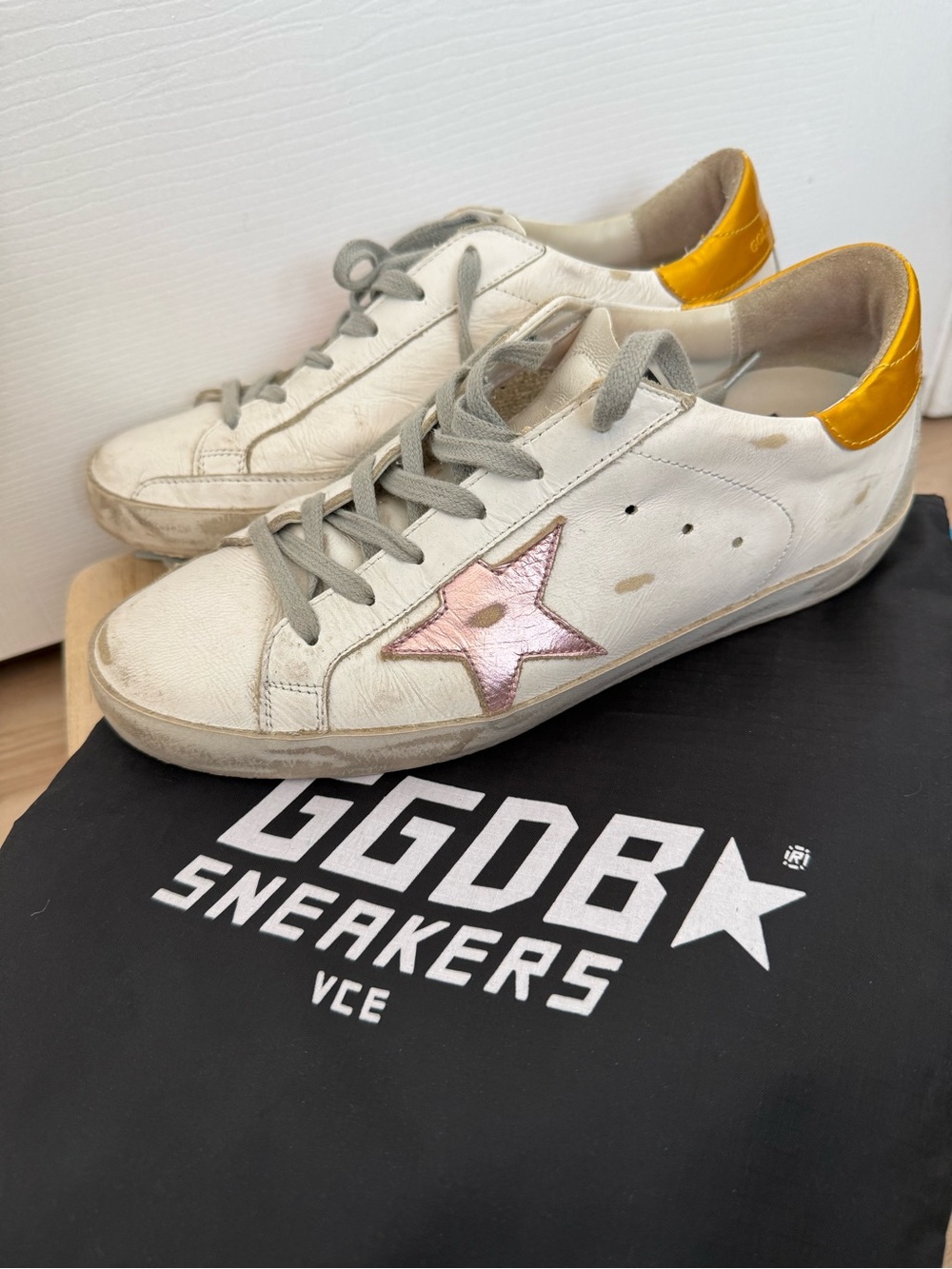 Golden Goose Superstar | Size 38 | White Leather / Metallic Pink  / Gold